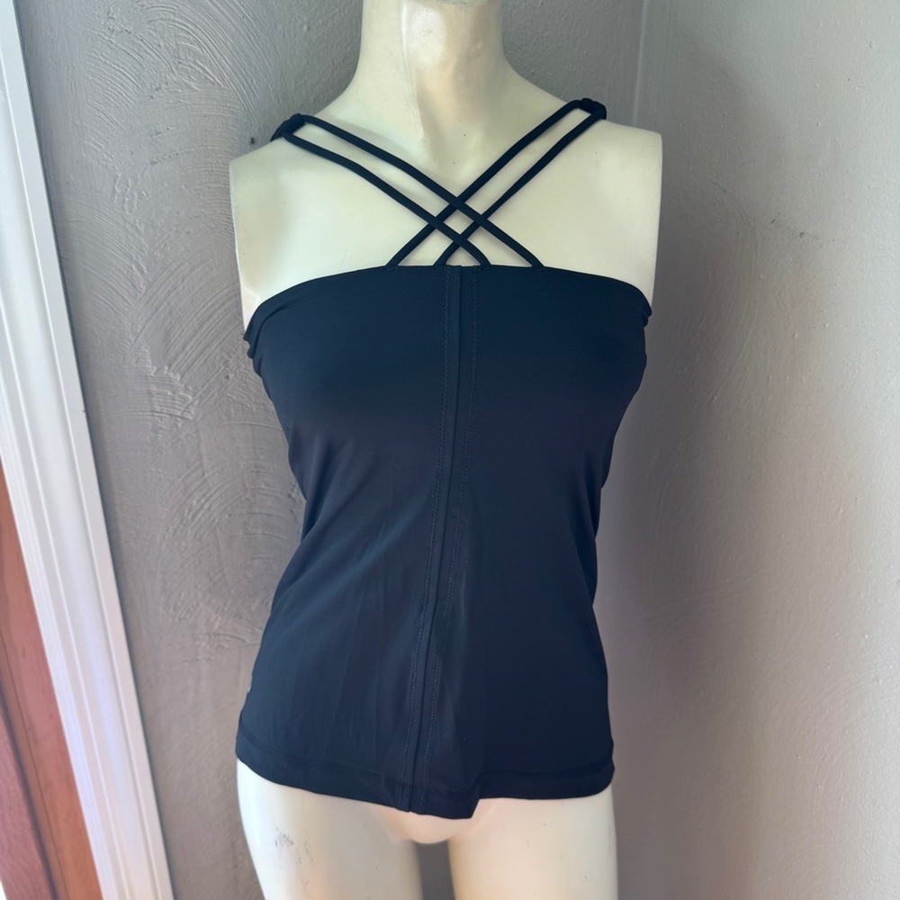 Lululemon black strappy tank size 6 built in bra